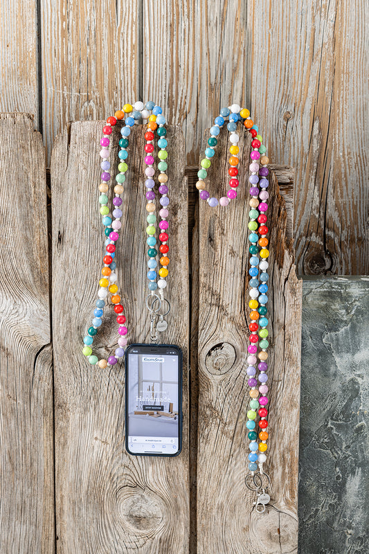 Handykette, Urlaub, Regenbogen, Bunt, Farbverlauf, Holzperlen, Kreativspur, Shop, Holz, Buchenholz, Leicht, Farbenfroh, Happy, Mode, Bekleidung, Oberteil, Tasche, Hose, Fashion, Nachhaltig, Herbst, Frühling, Mode, Modeaccessoire, Freizeit